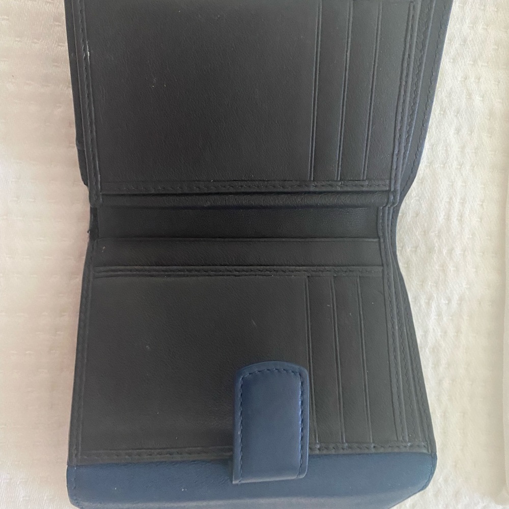 Christian Dior Wallet - Picture 5 of 9